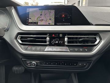 Car image 36