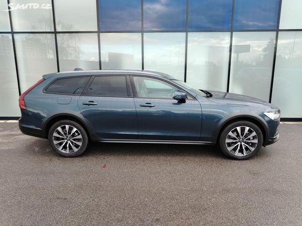 Volvo V90 Cross Country AWD B4 145 kW image number 3