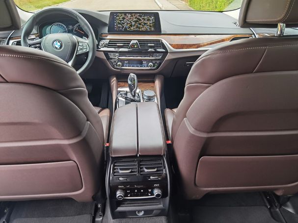 BMW 530d xDrive Luxury Line 195 kW image number 23