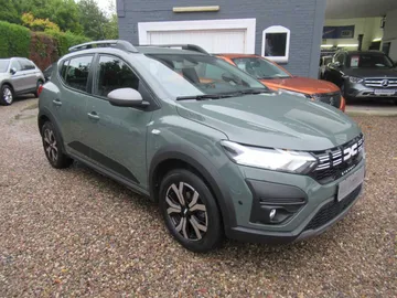 Car image 2