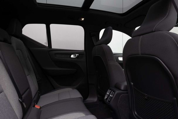 Volvo XC40 B3 Plus Dark 120 kW image number 14