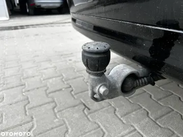 Car image 34