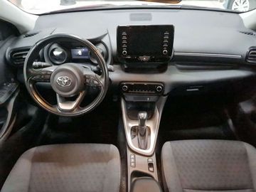 Car image 10