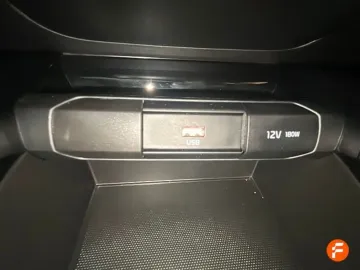 Car image 33