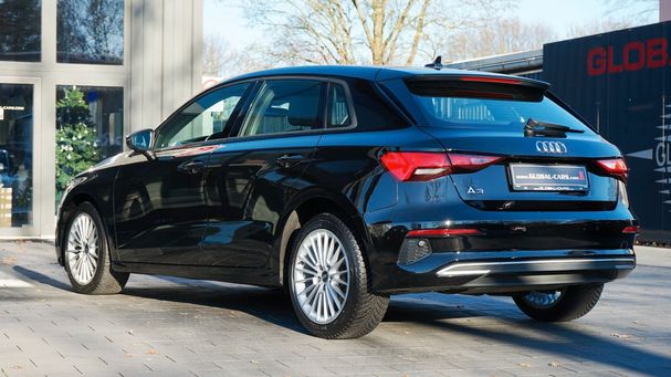 Audi A3 30 TFSI S tronic Sportback Advanced 81 kW image number 2