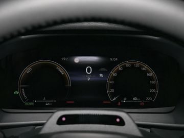 Car image 24