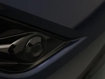 Car image 32
