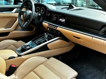 Car image 40