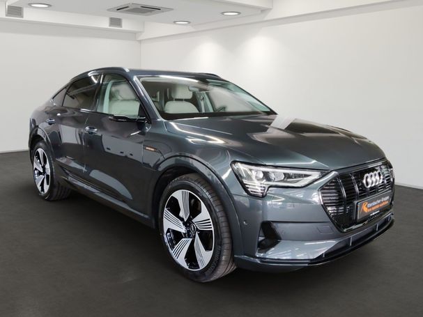 Audi e-tron 55 quattro Sportback Advanced 300 kW image number 3