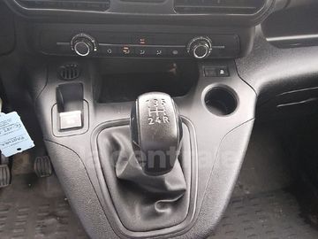 Car image 36