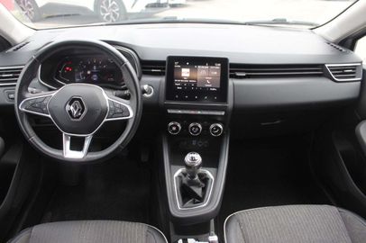 Car image 11