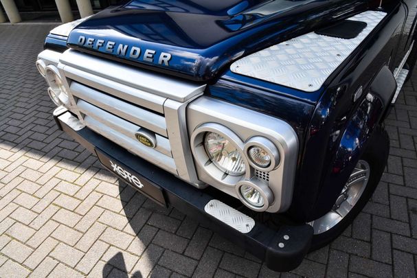 Land Rover Defender 90 90 kW image number 16