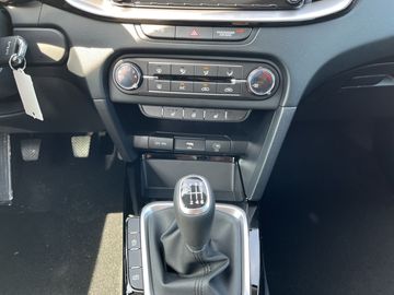 Car image 16