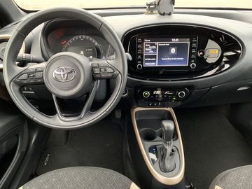 Car image 10