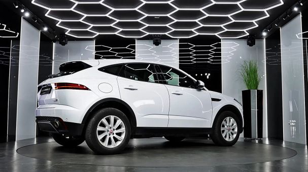 Jaguar E-Pace AWD 147 kW image number 9