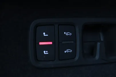 Car image 50