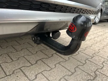 Car image 35