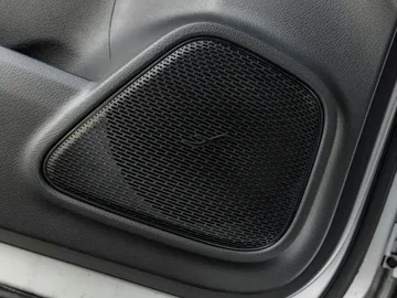 Car image 48