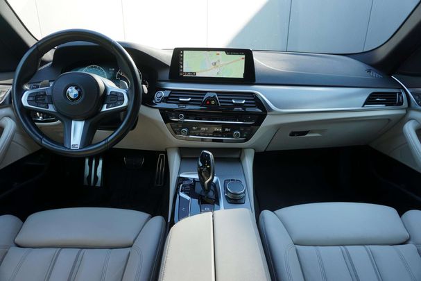 BMW 520i Touring 135 kW image number 9