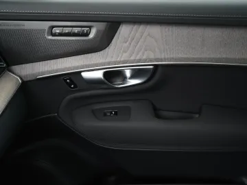Car image 48