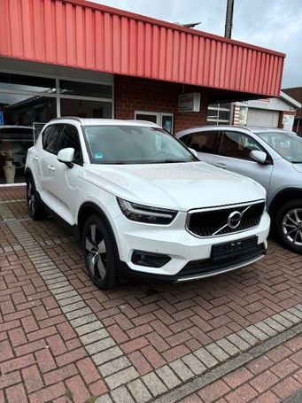 Volvo XC40 Momentum 120 kW image number 2