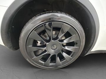 Car image 35
