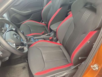 Car image 12