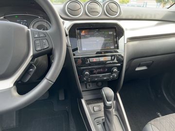 Car image 14