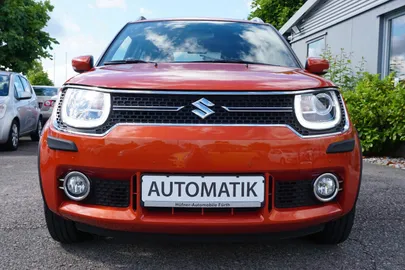 Car image 4