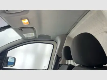 Car image 33