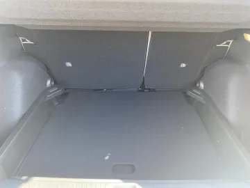 Car image 42