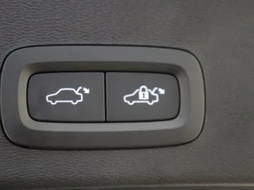 Car image 35