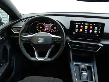 Car image 34
