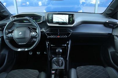 Car image 13