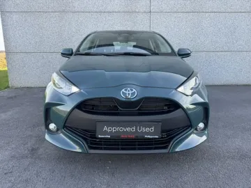 Car image 3