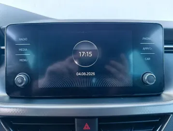 Car image 32