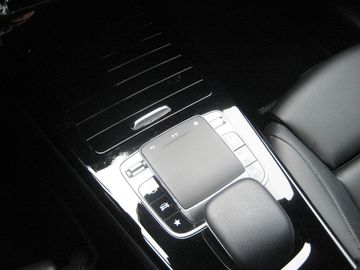 Car image 38