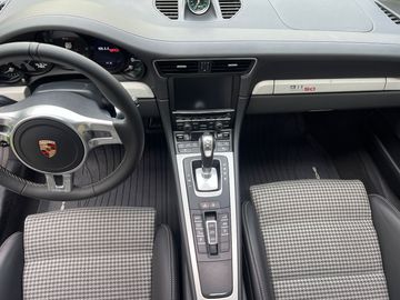 Car image 22