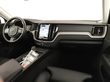 Car image 32