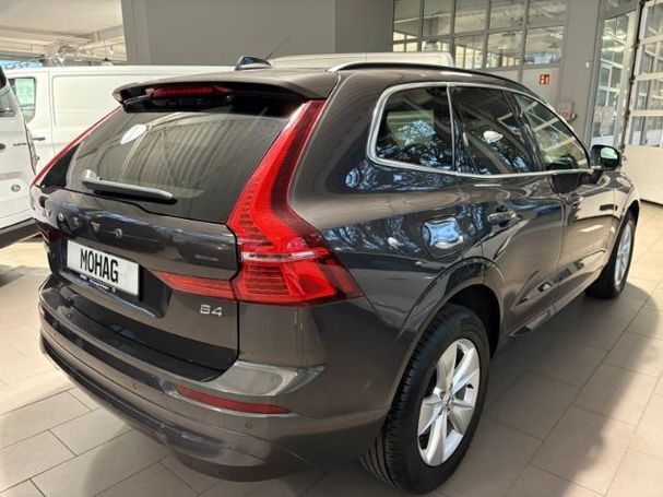 Volvo XC60 B4 Momentum Pro 145 kW image number 2