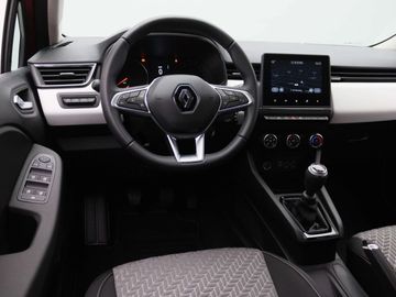 Car image 26