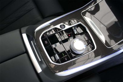 Car image 30