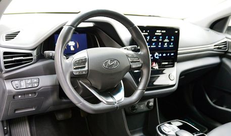 Car image 31