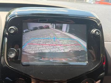 Car image 19