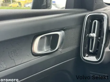 Car image 38