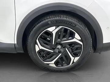 Car image 31