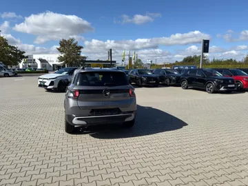 Car image 29