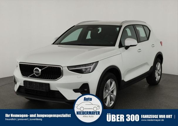 Volvo XC40 B3 Core 120 kW image number 2