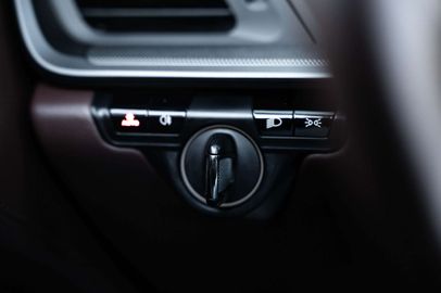 Car image 37