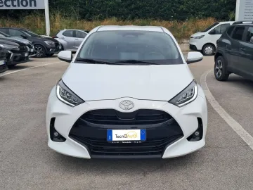 Car image 3